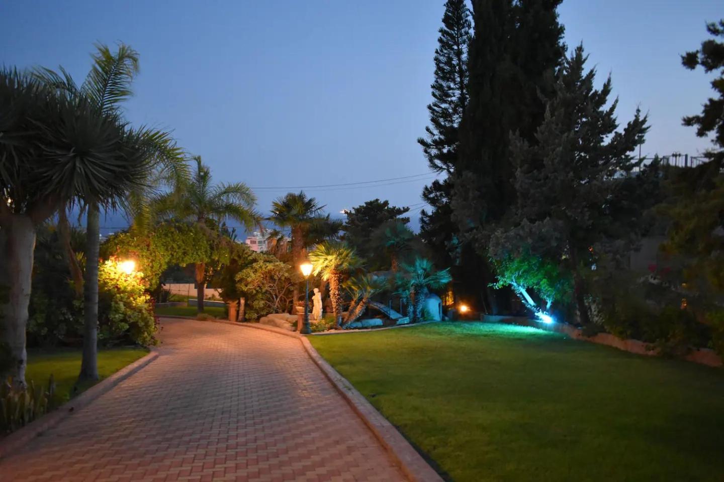 Olive Tree Apartments Limassol Bagian luar foto